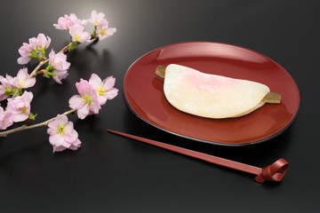 花びら餅　桜　黒バック