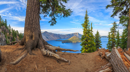 Fototapeta na wymiar Crater Lake National Park, Oregon, USA