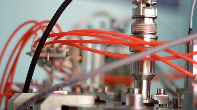 Laboratory microelectronic wire equipment, refocusing