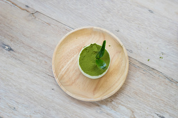 green tea tiramisu with green tea powder - 102232145