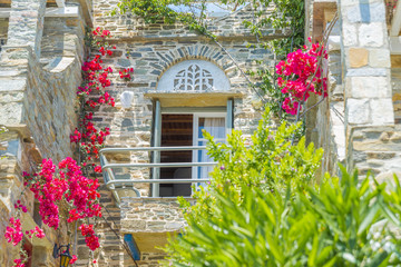 Fototapeta na wymiar A house of traditional architecture in Mykonos, Greece.