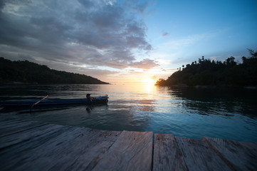 Sonnenuntergang auf den Togian Islands, Sulawesi, Indonesien
