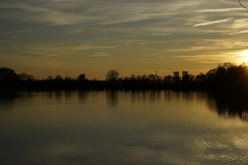 Naherhohlungsgebiet Baggersee am Rande von Schweinfurt, Unterfranken, Bayern, Deutschland