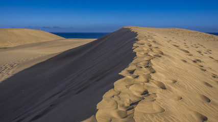Sanddünen nah am Strand von Maspalomas auf Gran Canaria