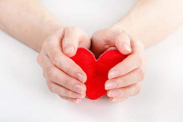 Fototapeta premium Koncepcja ubezpieczenia zdrowotnego lub miłości