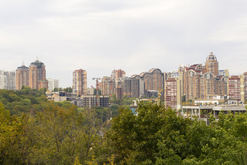 Obraz premium Nowe budynki mieszkalne w Kijowie