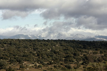 Vistas de la Sierra de Madrid con nieve. Parque Nacional de Guadarrama. Madrid. Bola del Mundo.