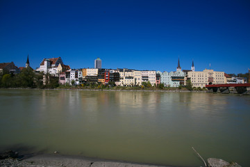 Die Schönheit des historischen Wasserburgs