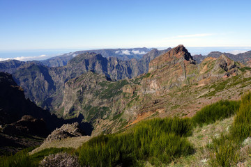 Blick vom Pico de Ariero auf den Pico Ruivo