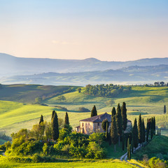 Obrazy na Szkle  Piękny krajobraz w Toskanii we Włoszech