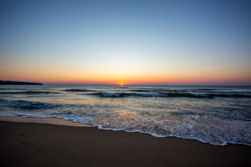 Fototapeta premium Sonnenaufgang am Meer
