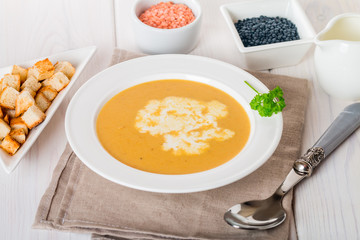 Vegetarian lentil cream soup