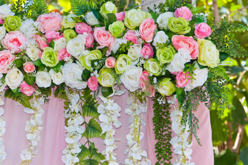 Fake flower and background  in wedding.(Soft focus.)