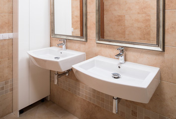 Elegant wash basins