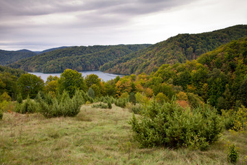 Fototapeta na wymiar Cloudy autumn day in Plitvice national park, an UNESCO world heritage site, in Croatia. 