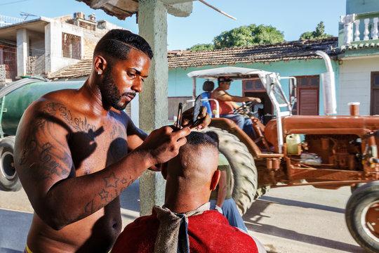 Cuba, Trinidad, Barber