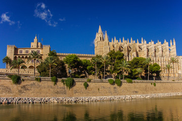 Königspalast und Kathedrale von Palma de Mallorca