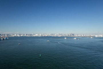 Fototapeta na wymiar 東京ゲートブリッジから見た東京湾