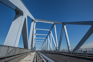 トラス橋の東京ゲートブリッジの鉄骨部