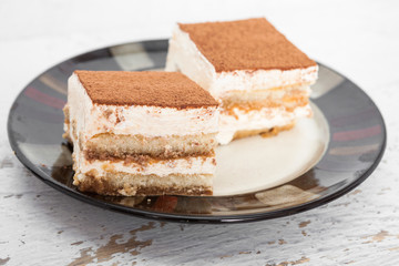 Tiramisu Cake