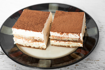 Tiramisu Cake