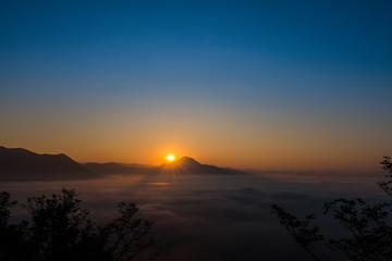 sunlight and fog at phu thok