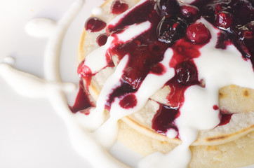 pancakes with sauce