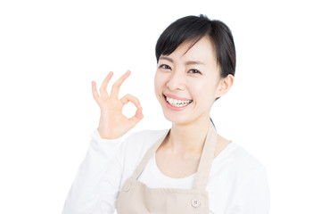 OKのジェスチャーをする女性