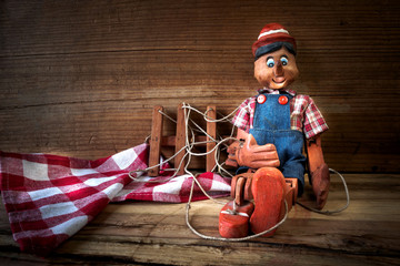 Pinocchio puppet - obrazy, fototapety, plakaty