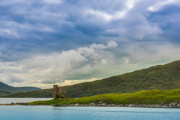 Fototapeta na wymiar Loch Assynt Ardvreck Castle