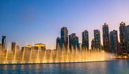 Naklejka premium Choreographed Dubai Fountain in the evening - UAE
