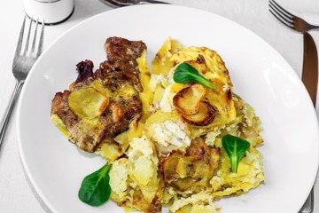 Gratin potato and pork