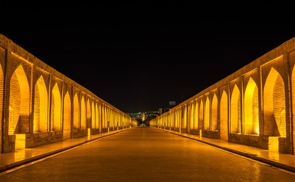 Allahverdi Khan Bridge (Si-o-seh pol) in Isfahan, Iran