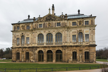 Fototapeta na wymiar Palais Großer Garten Dresden 