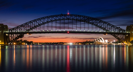 Fototapeta na wymiar Sydney Harbour at Dawn