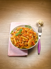 pasta with cauliflower fresh tomatoes and minced black olives