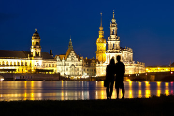 Hochwasser, Dresden mit Menschen