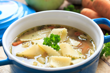 leckere Nudelsuppe