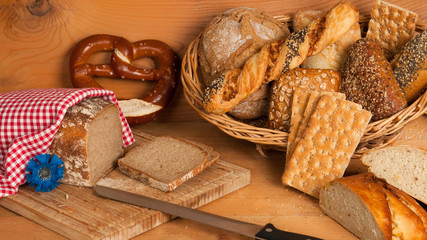 Geb&auml;cksortiment mit Kornblume