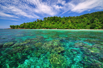  Koh Lanta island with turquoise water