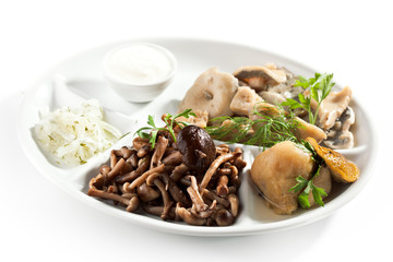 Pickled Mushrooms with Sour Cream