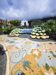 Bodenmosaik, .Plaza La Glorieta in Las Manchas, gestaltet von Luis Morera, La Palma, Kanarische...