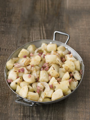 rustic german pan fried potato bratkartoffeln