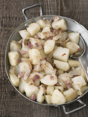 rustic german pan fried potato bratkartoffeln