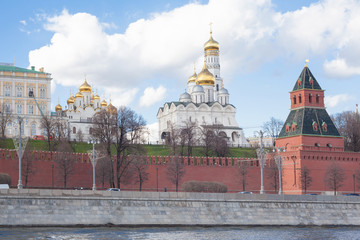 Fototapeta na wymiar View of Moscow Kremlin with cathedrals