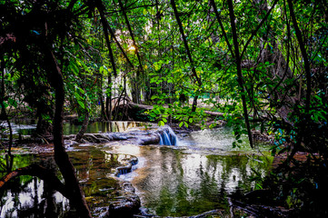 Obraz premium Waterfalls, emerald green water