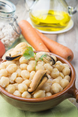 chickpeas with seafood