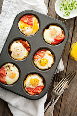 Baked eggs in maffin tin