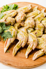 chicken wings in the marinade