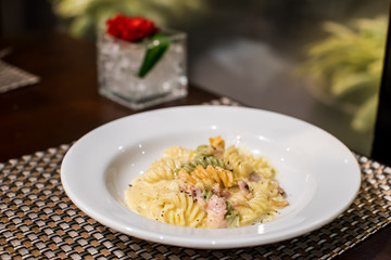 spaghetti carbonara